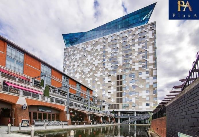 Pluxa Azure Cubic - Azure Cityview, Corporate Welcome Apartment