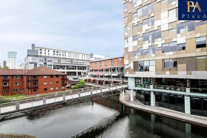Pluxa Azure Cubic - Azure Cityview, Corporate Welcome Apartment Birmingham