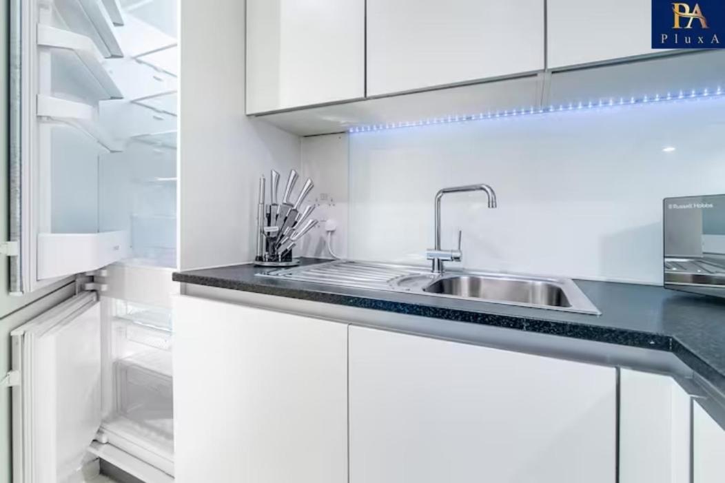 Apartment Pluxa Azure Cubic - Azure Cityview, Corporate Welcome *